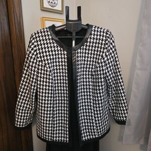 Maggie Barnes Black & White Houndstooth Blazer with Faux Leather Trim